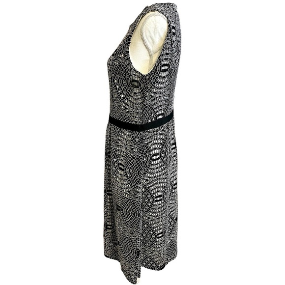 Chico's Sleeveless Black Lace Fit and Flare Knee Length Dress Size 1 Medium 8 - Picture 3 of 12